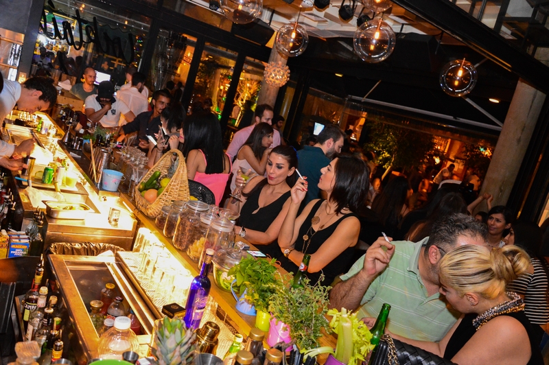 Bistrobar Live Hamra on Saturday Night